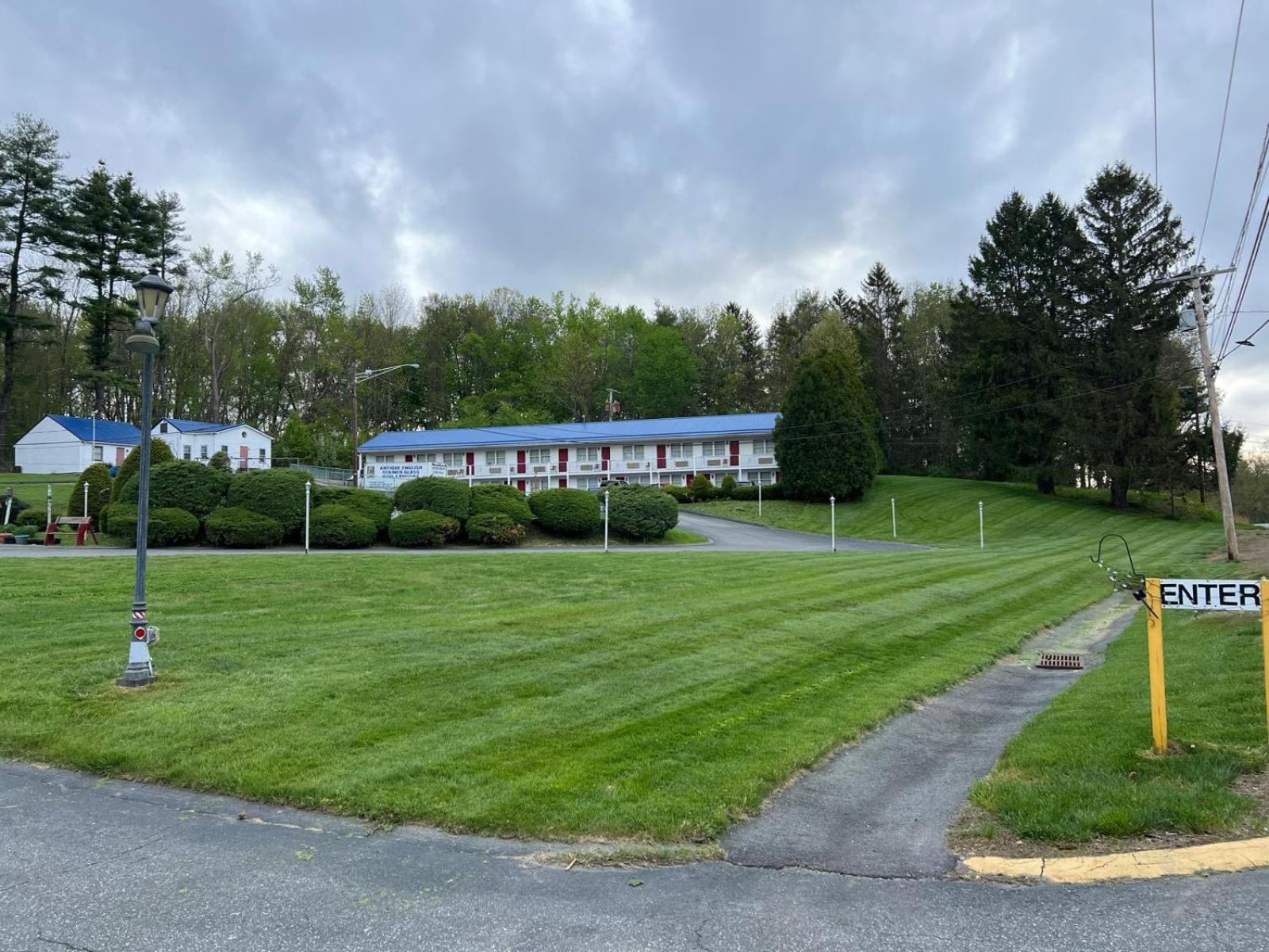 Economy Lodge 682 Main St Sturbridge Exterior foto
